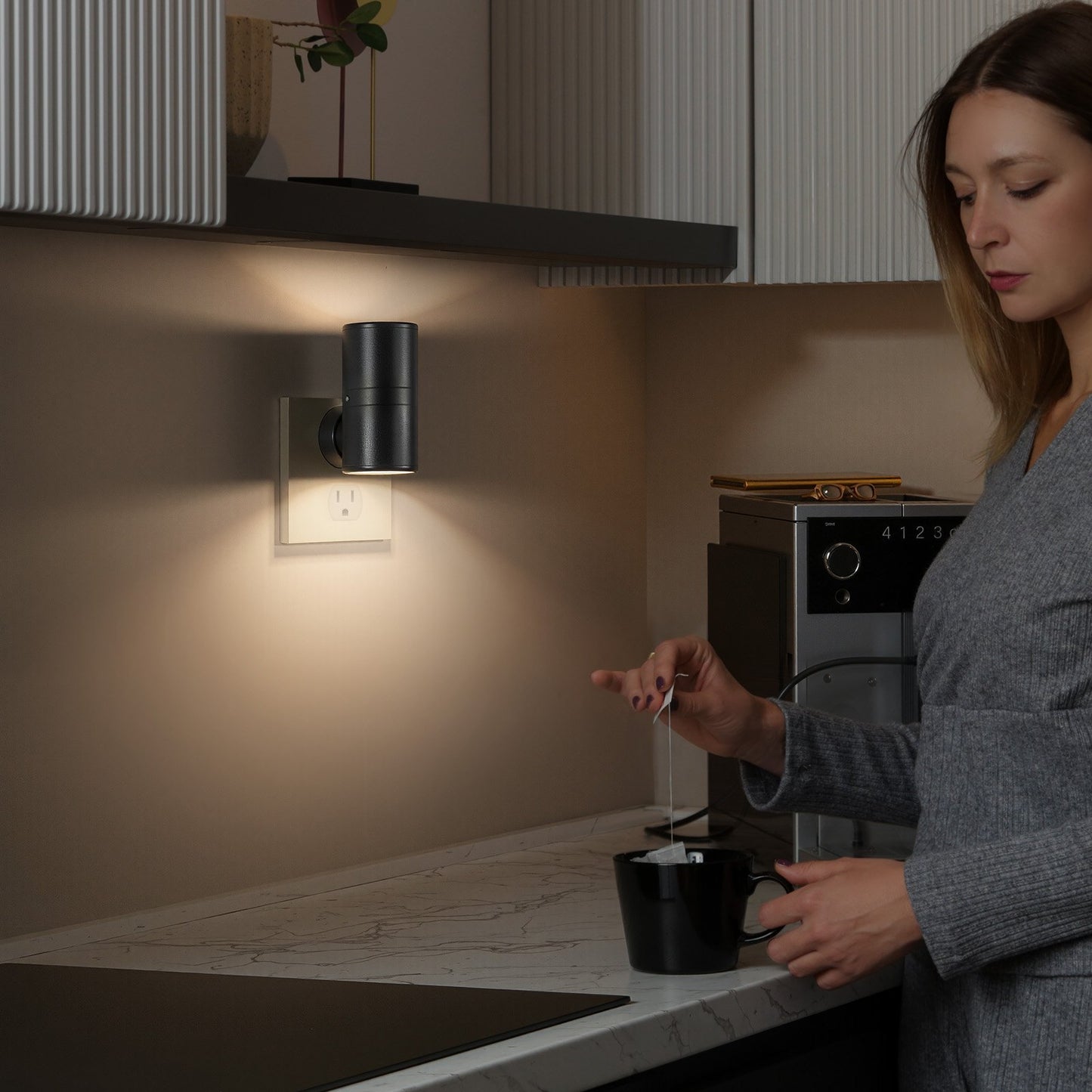 LED Night Light with Dusk to Dawn Sensor